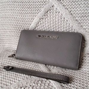 Small Grey Michael Kors wallet